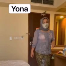 Nonton Bokep Indo Entot STW Kebaya Ungu Di Hotel